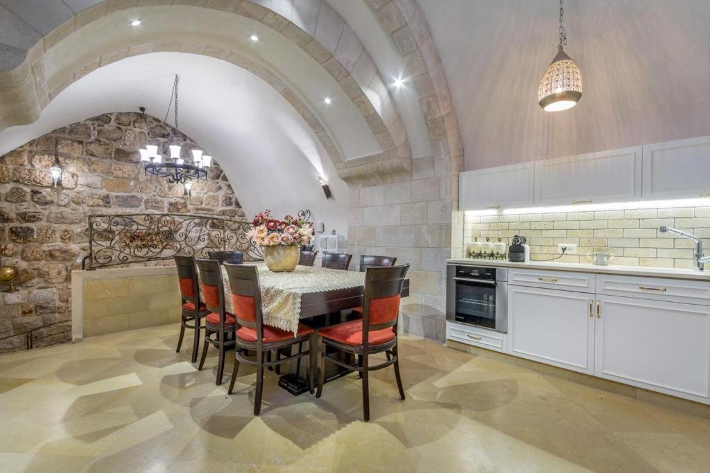 Western Wall Luxury House - Avraham القدس المظهر الخارجي الصورة